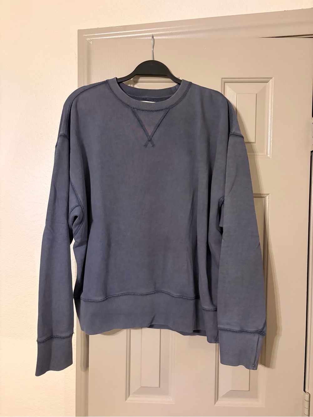Banana Republic Men's Crewneck Sweatshirt in Slate Blue